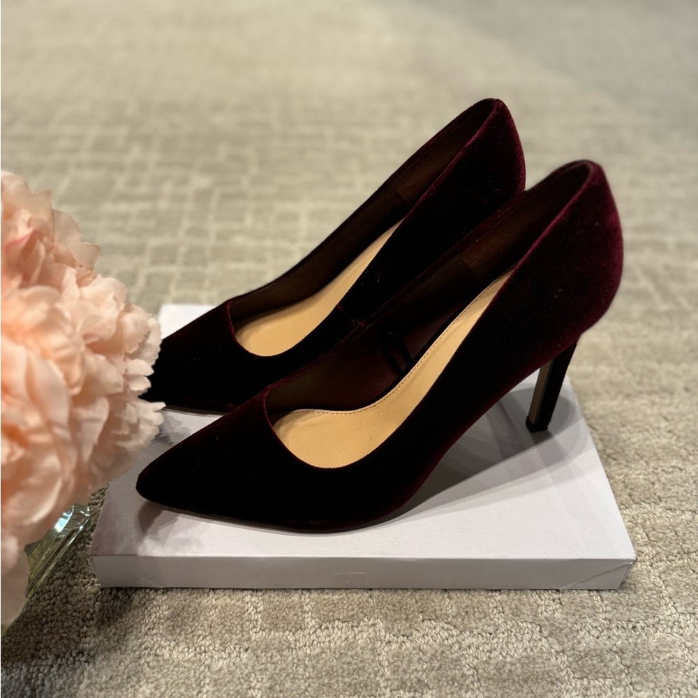 Forever 21 Velvet Burgundy Heels (US 10)